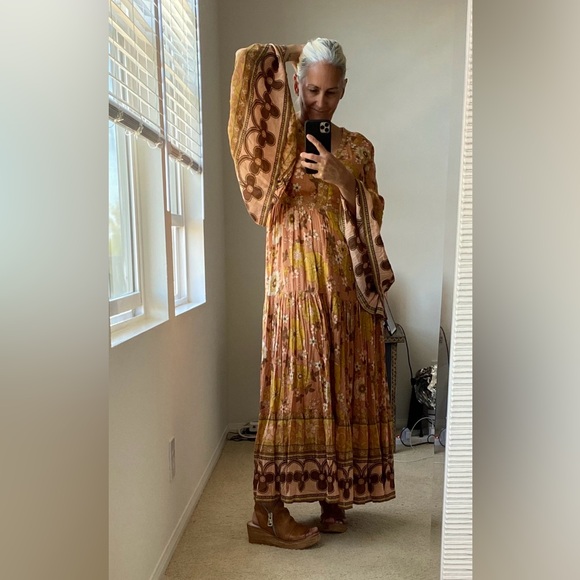 Spell Gown - Picture 4 of 4